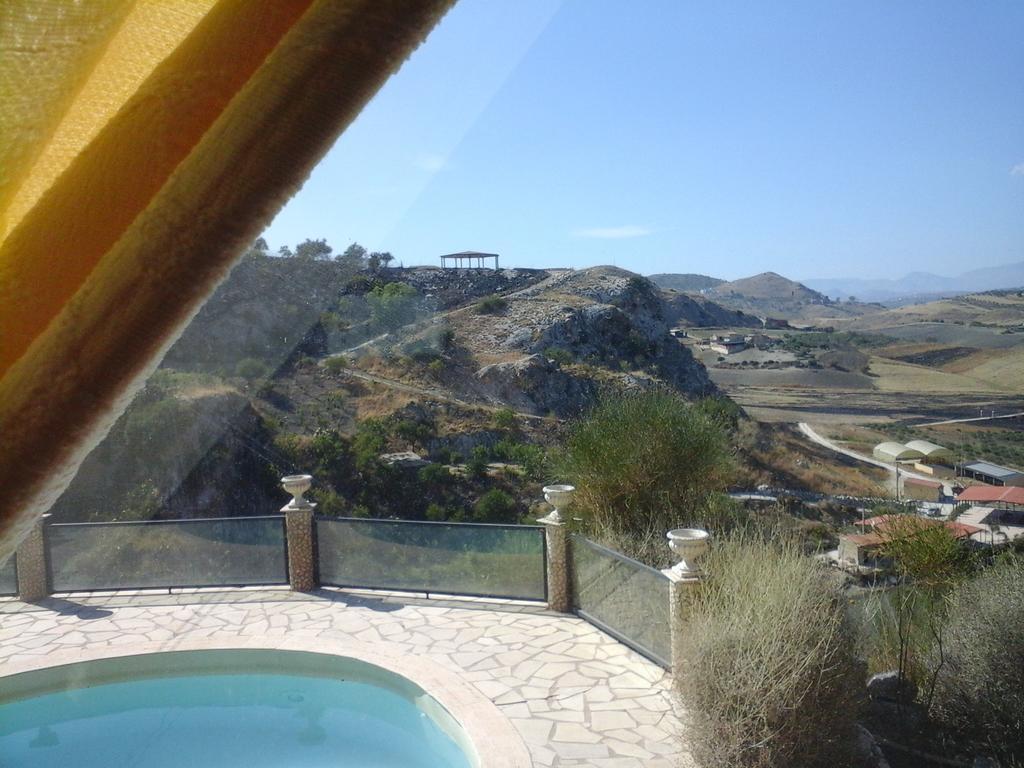 Ciuci'S Manor Villa Aragona Oda fotoğraf